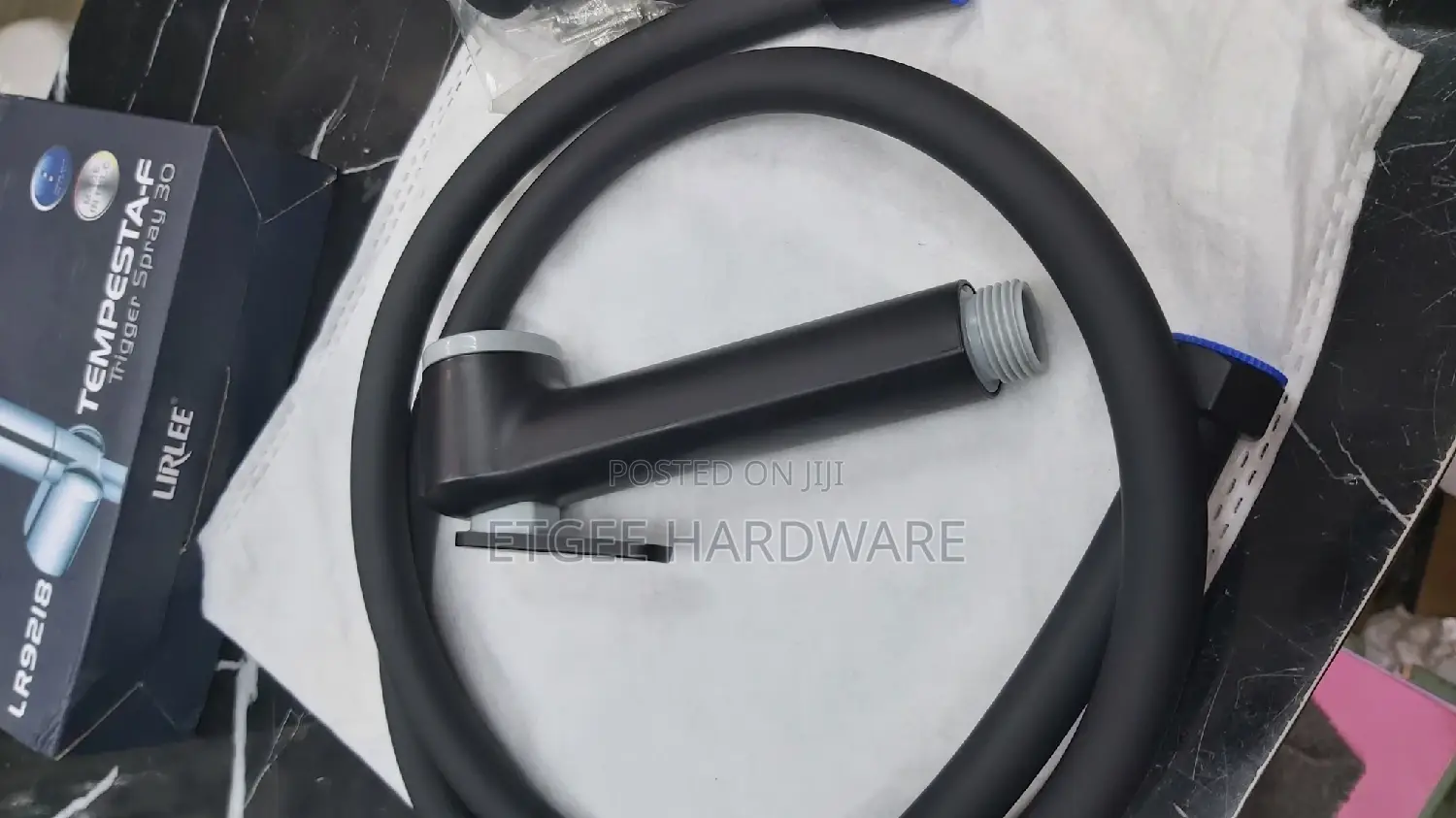 Plastic Shattaf Black