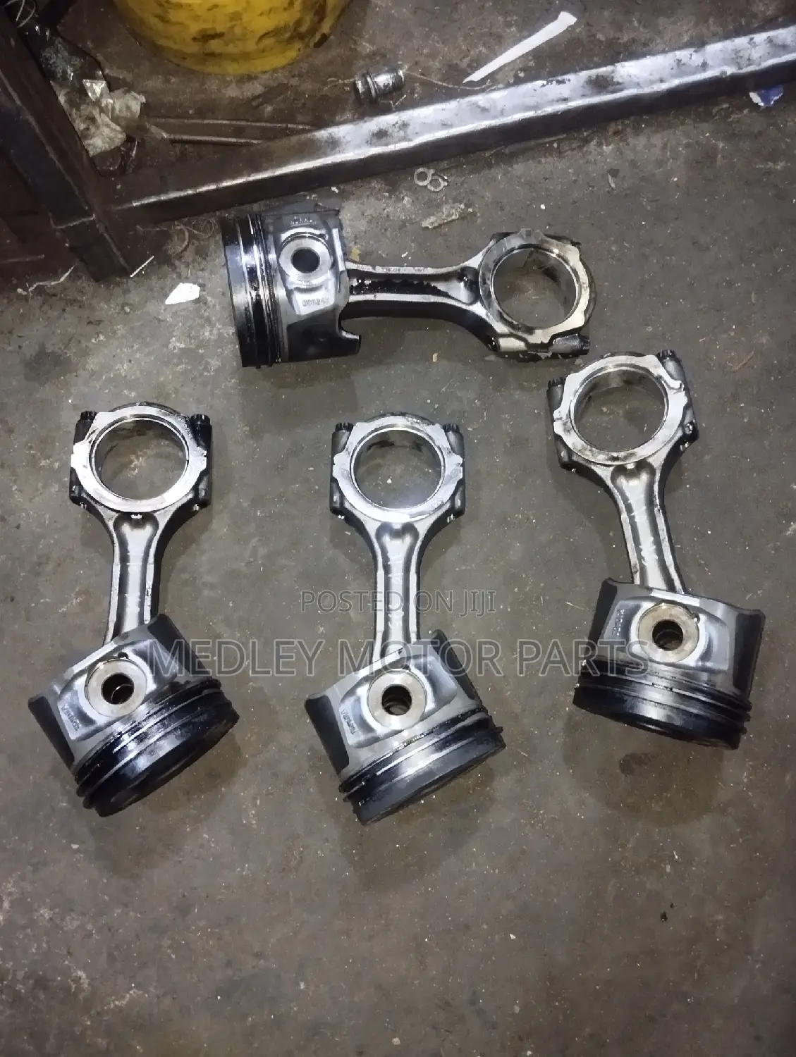 Toyota Hilux/Prado 1KD Complete Pistons