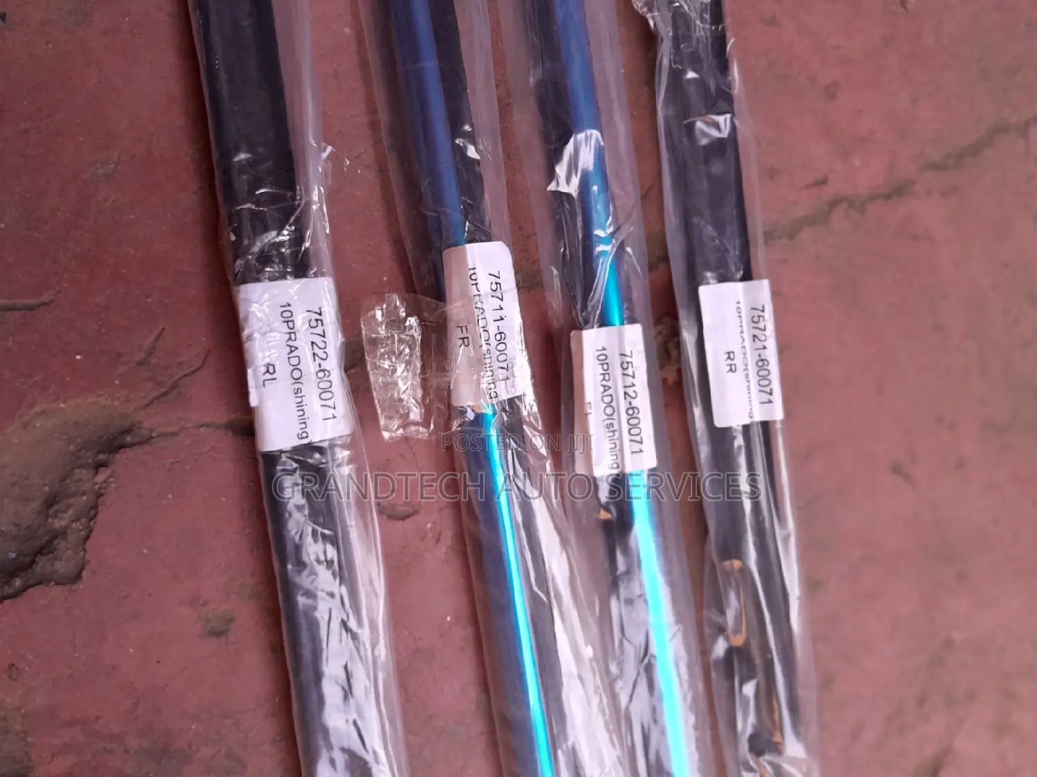 Landcruiser Prado Fj150[Chrome] Weather Stripes