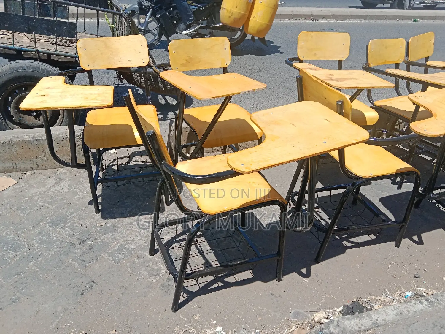 Arm Chair College