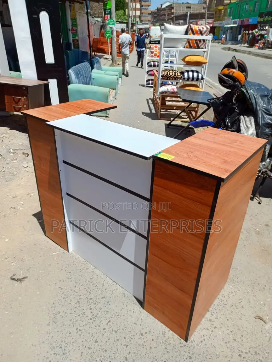 Morden Mdf Reception Desk 1.4 Mtrs