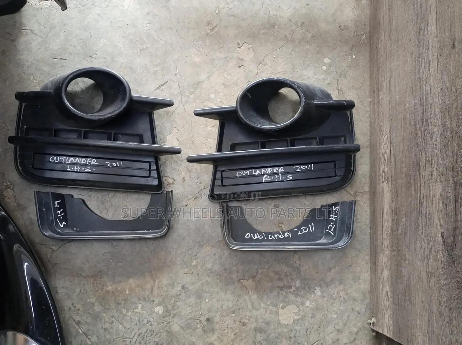 Foglight Cover Outlander Roadest