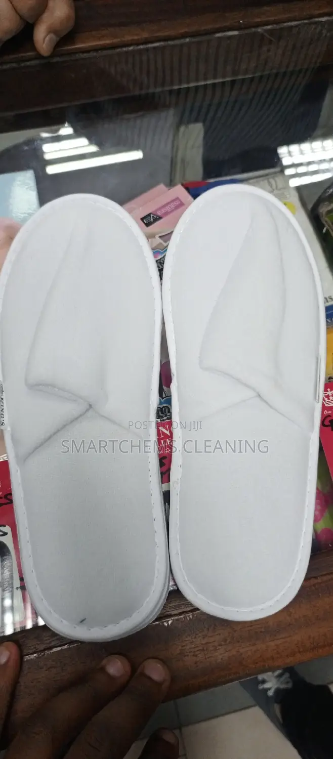 Disposable Bath Slippers