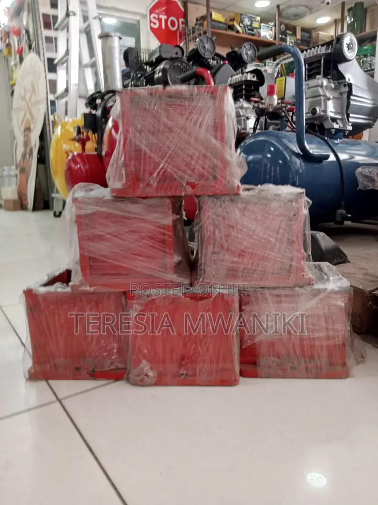 Premium Quality Concrete Testing Cube Mould 150mm Cubic