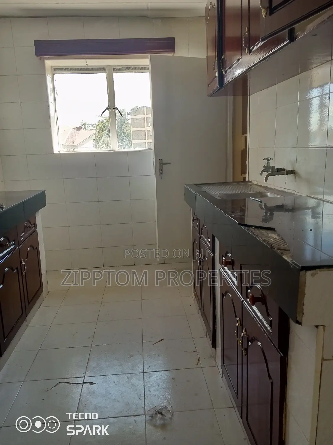 3bdrm Apartment in Madaraka for rent