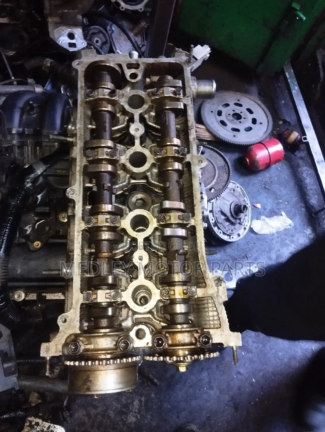 Toyota Harrier /Kruger 2AZ Engine Cylinder Head