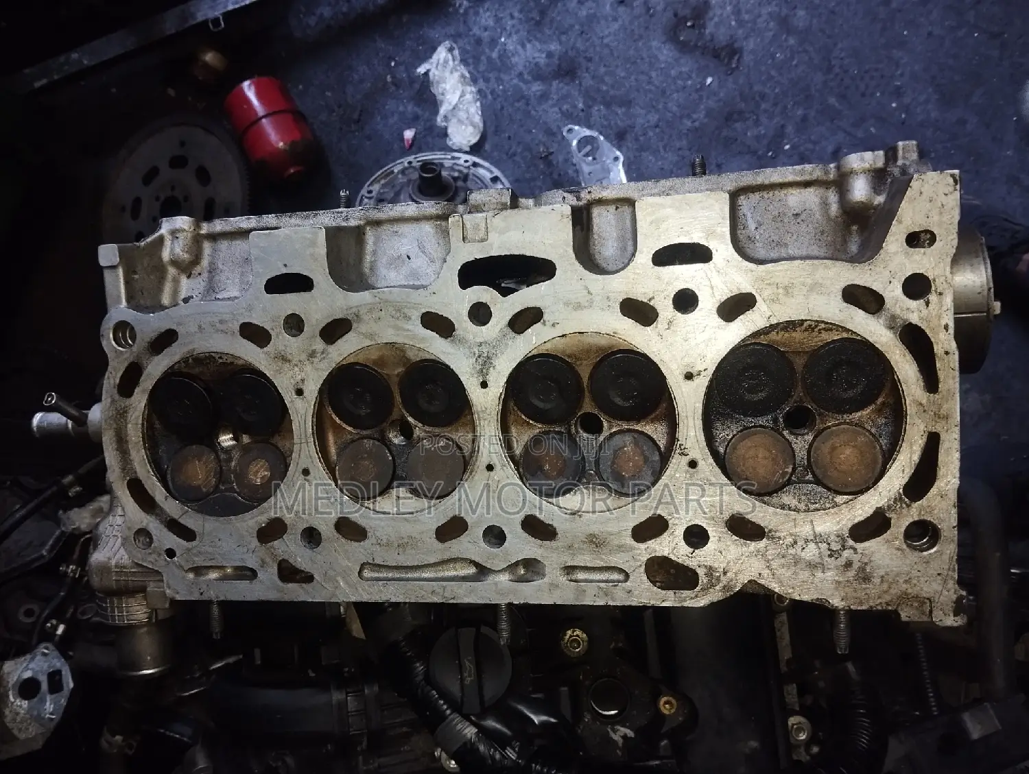 Toyota Harrier /Kruger 2AZ Engine Cylinder Head