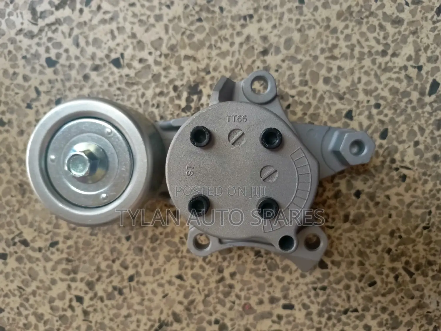 Fanbelt Tensioner Hillux Revo 1GD