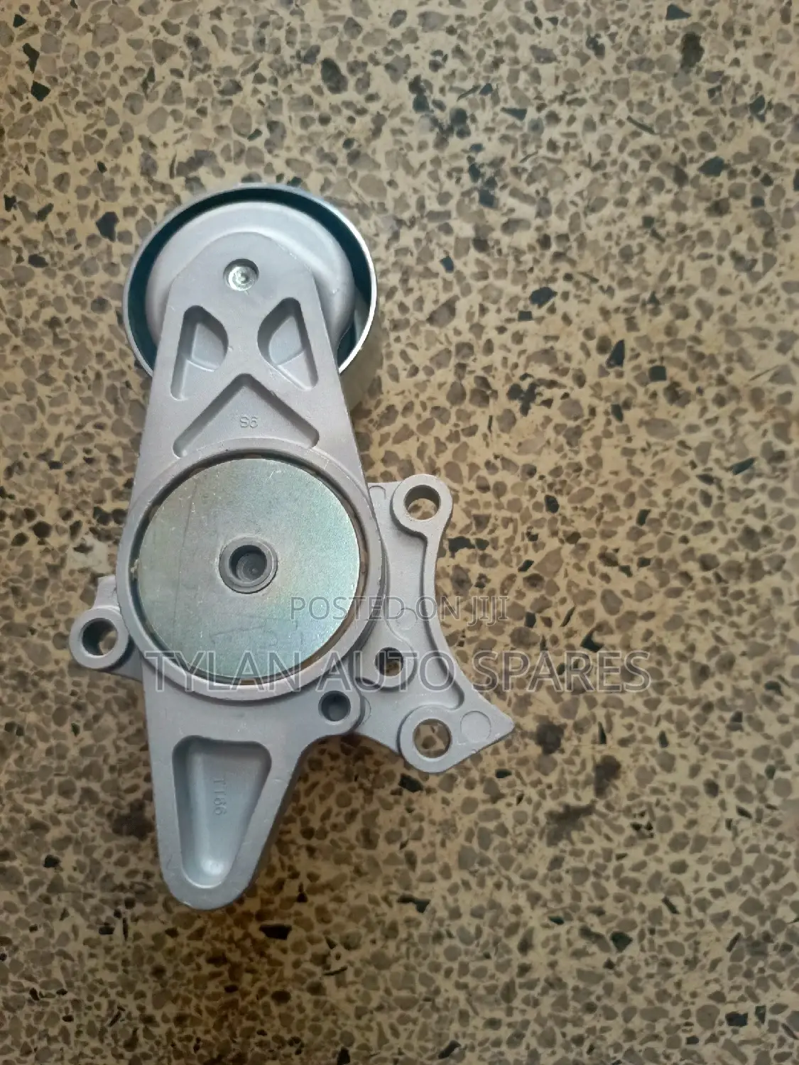 Fanbelt Tensioner Hillux Revo 1GD