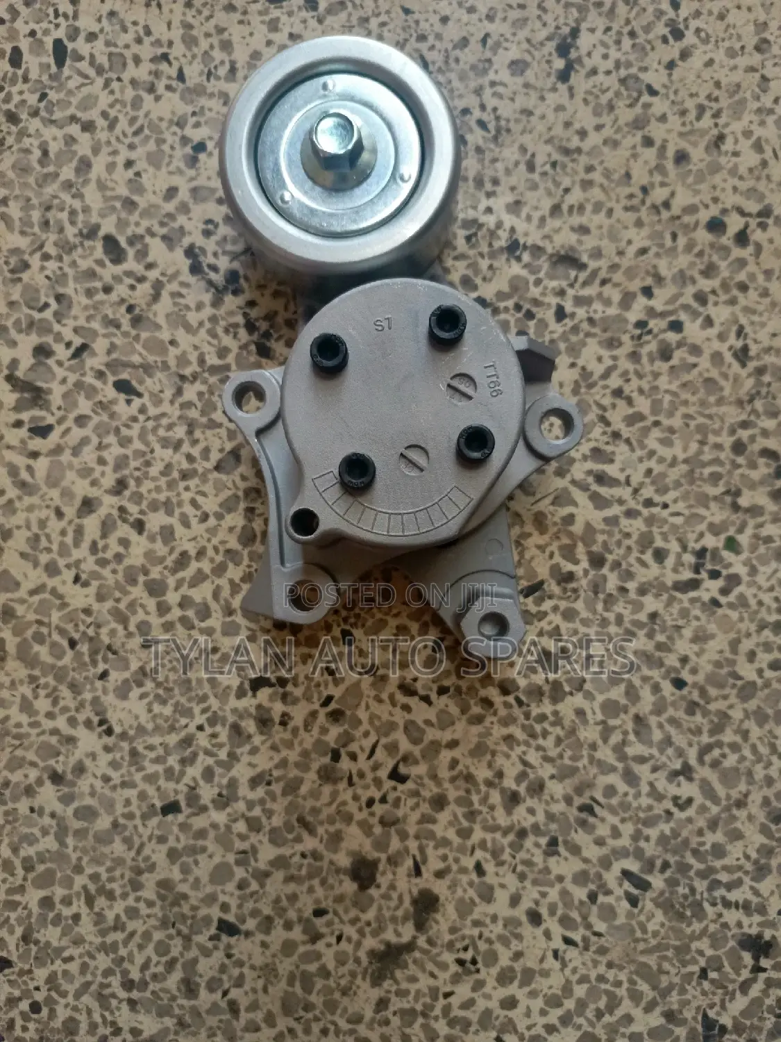 Fanbelt Tensioner Hillux Revo 1GD
