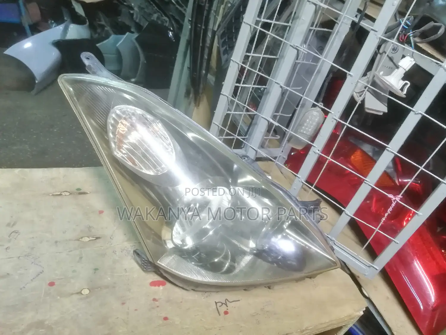Toyota Wish 2002/2004 Xenon Headlamp, Ex Japan Parts