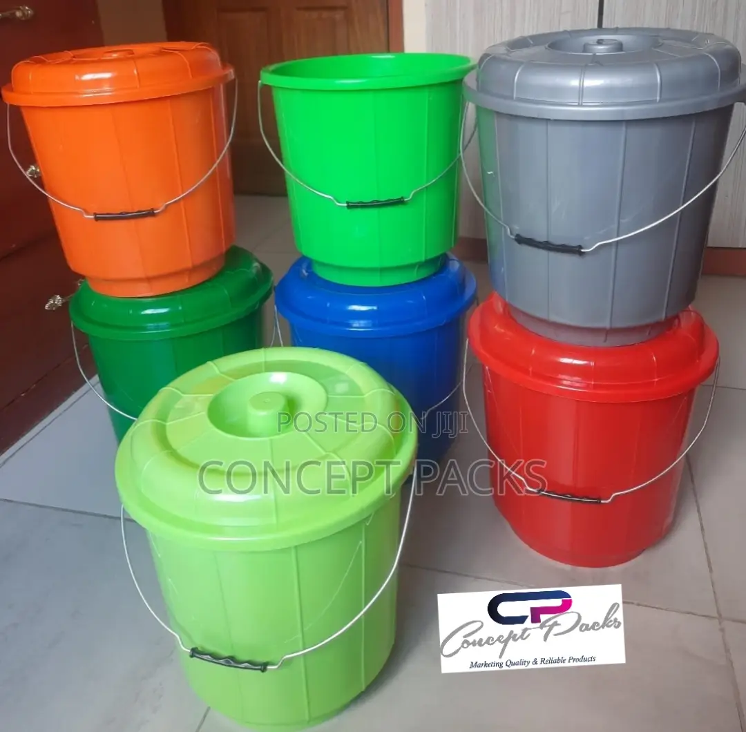 20 Litres Cooured Buckets With Metalic Handles And Lids.