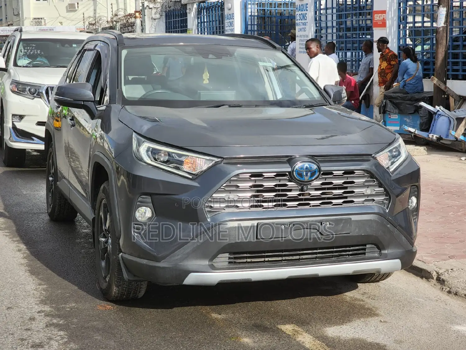 Toyota RAV4 XLE Premium FWD 2019 Gray