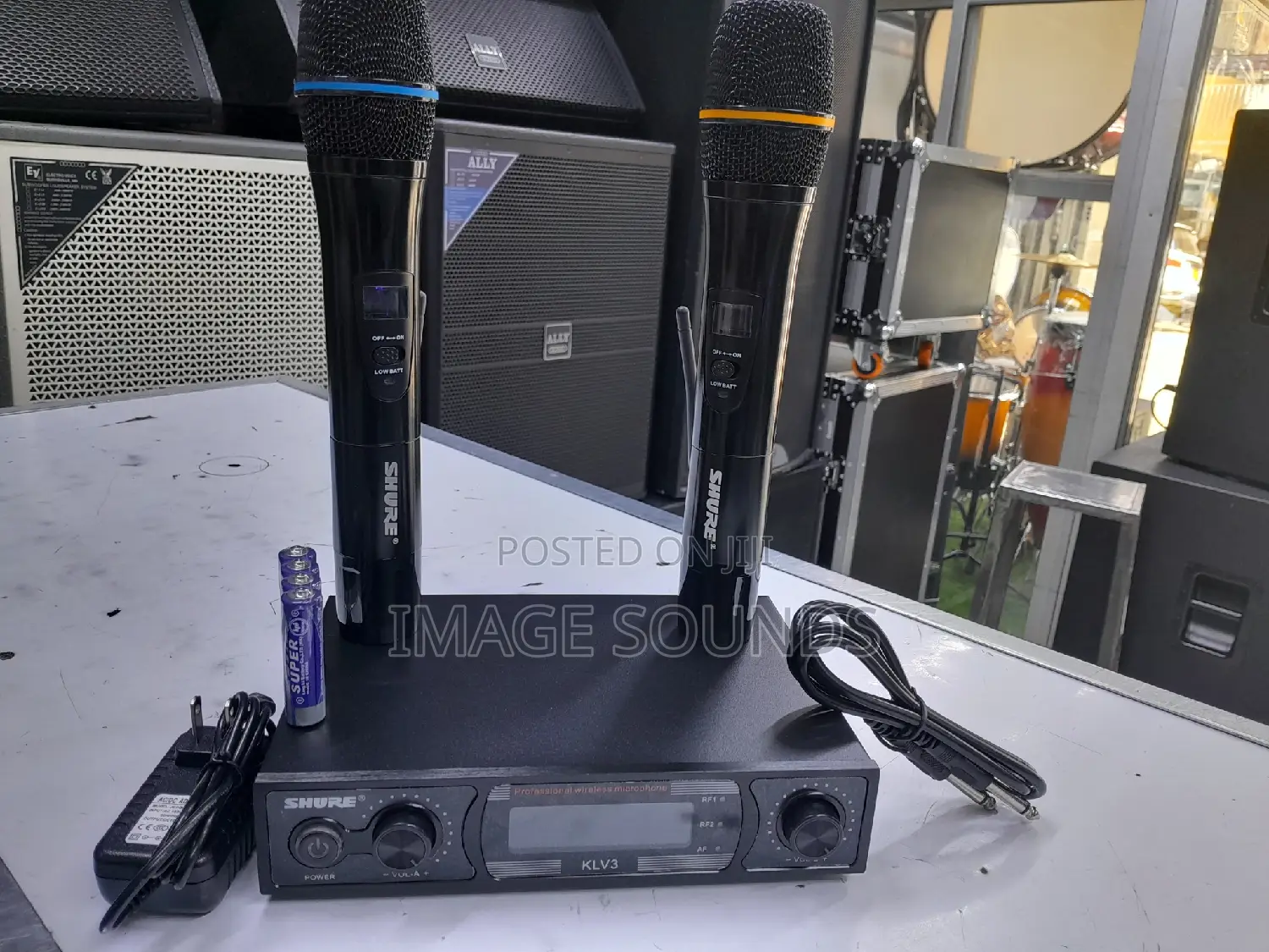 Professional Wireless Shure Klv3 ( 2 Mics)
