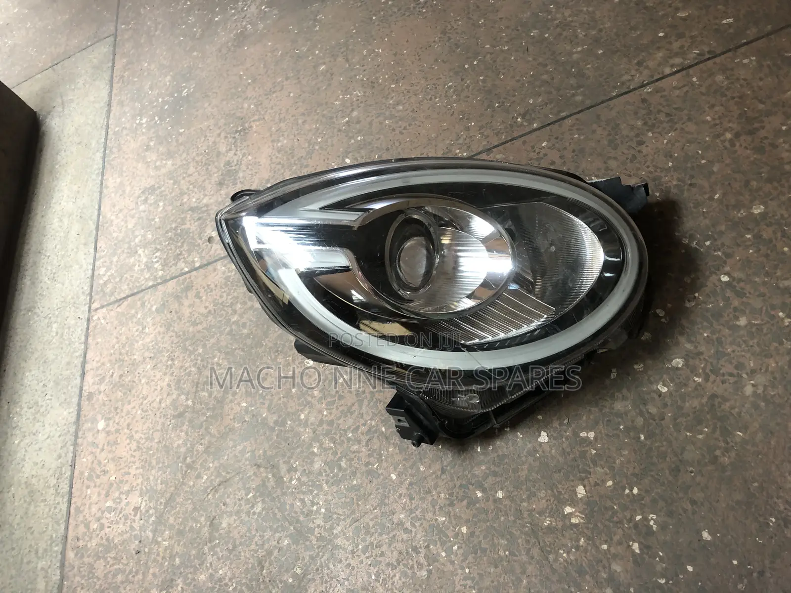 Toyota Passo Moda 2018 Headlight