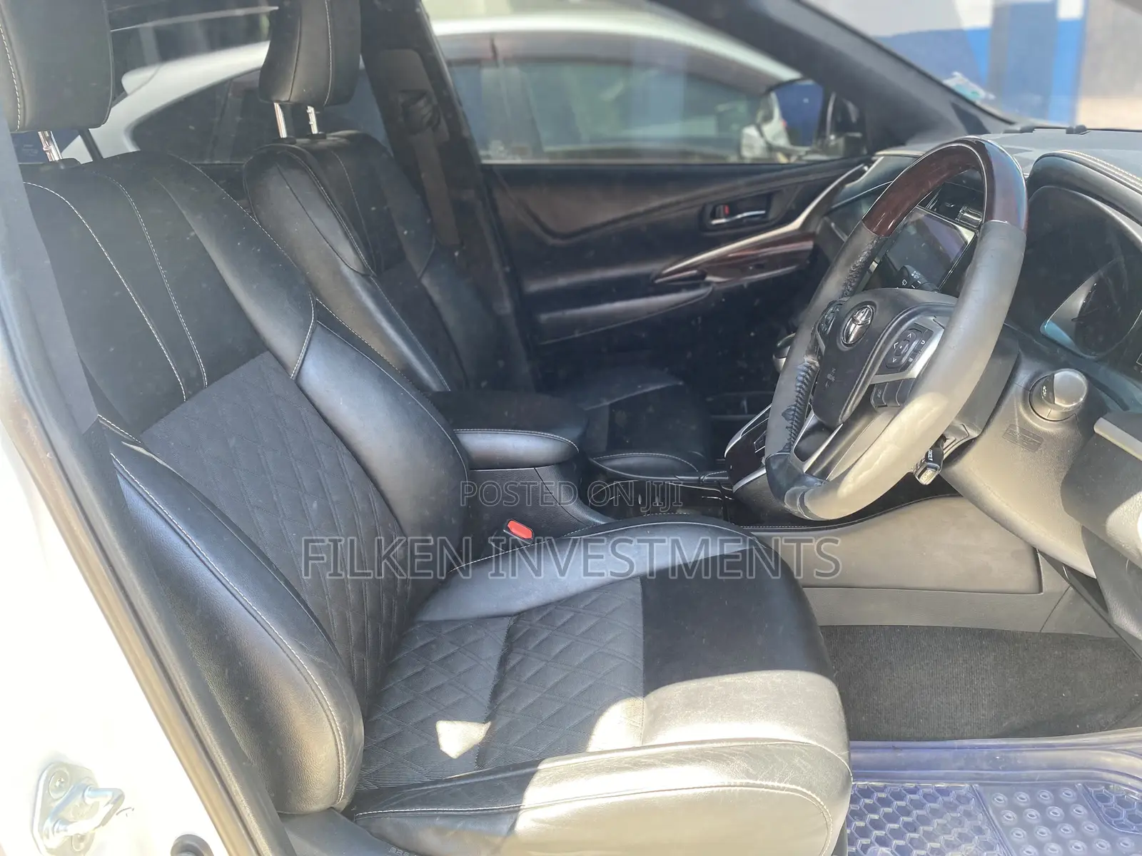 Toyota Harrier 2.0 2015 White