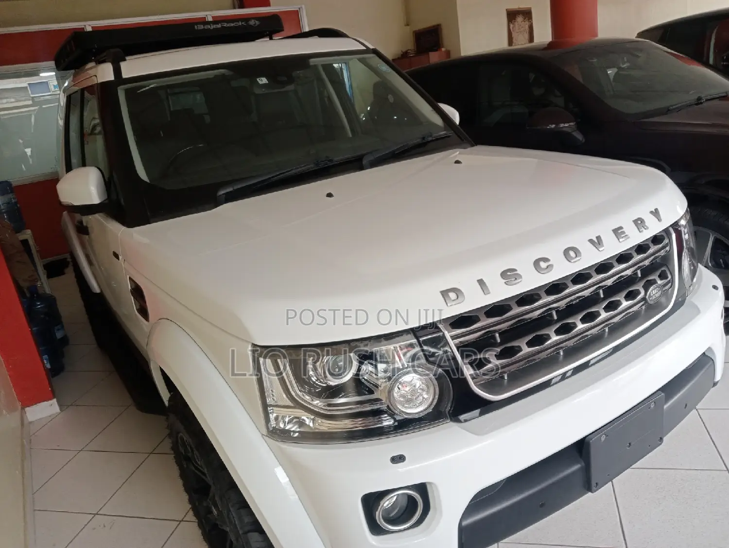 Land Rover Discovery 2018 White