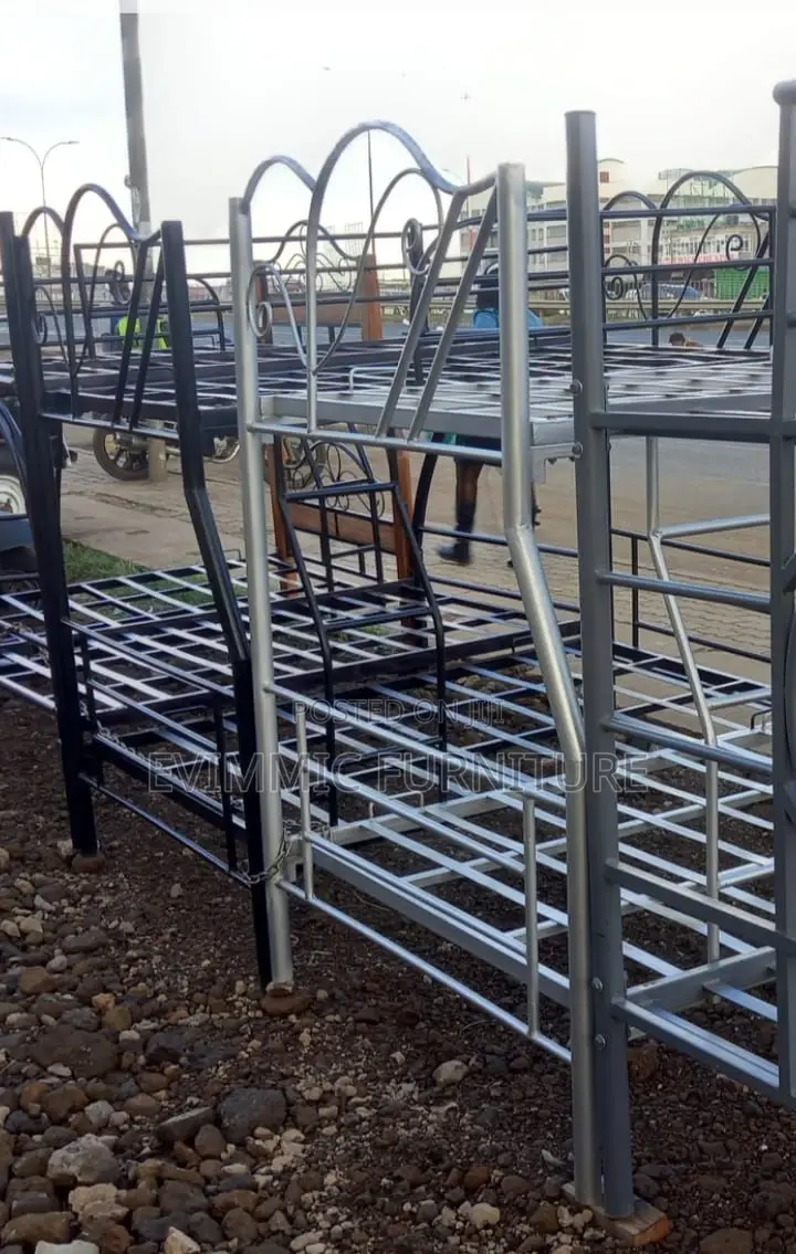 3.5 X 6 Ft Over 4 X 6 Ft Metal Bunk Beds