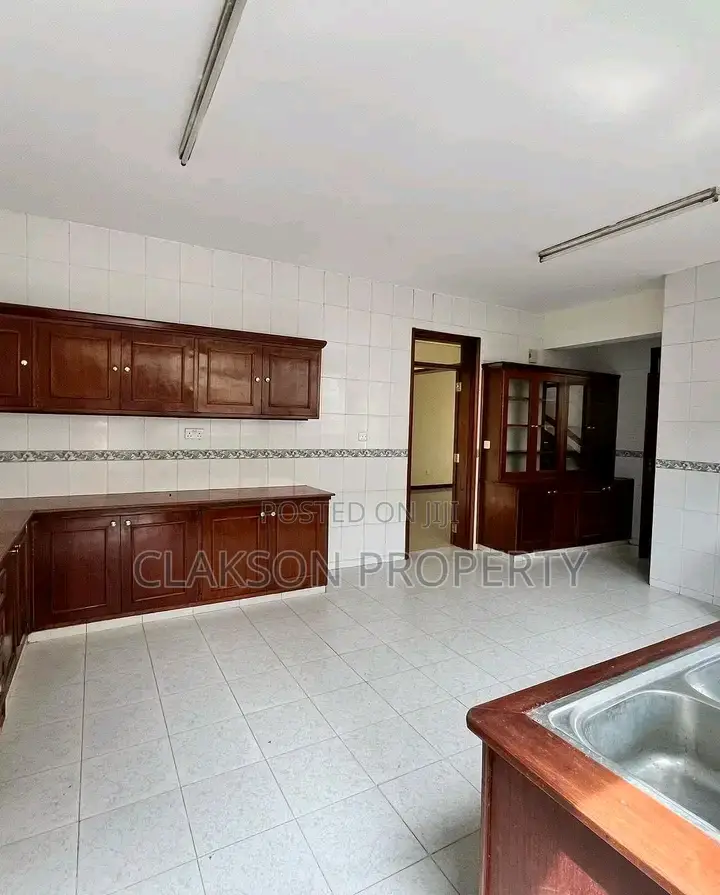 4bdrm Townhouse / Terrace in Lavington for rent