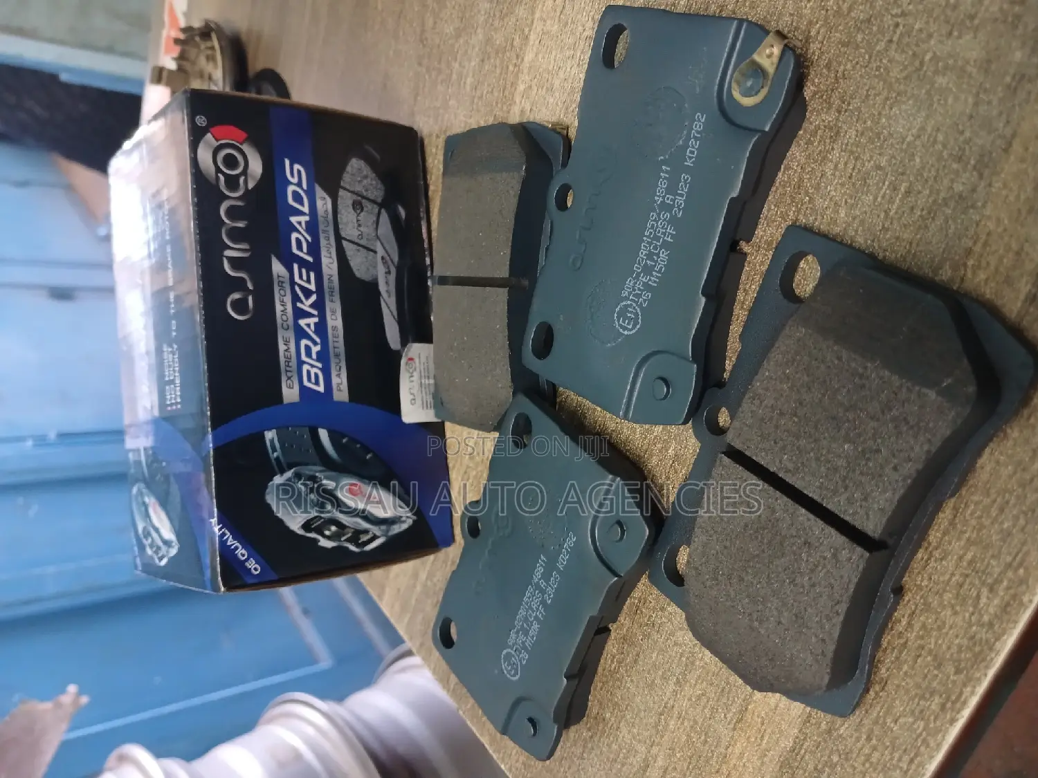 Toyota Crown and Mark X Rear Genuine Asimco Brake Pads.