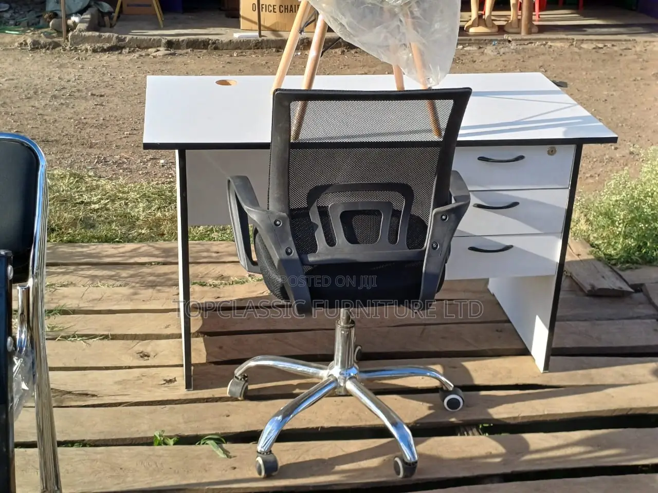 Office Chair/Desk
