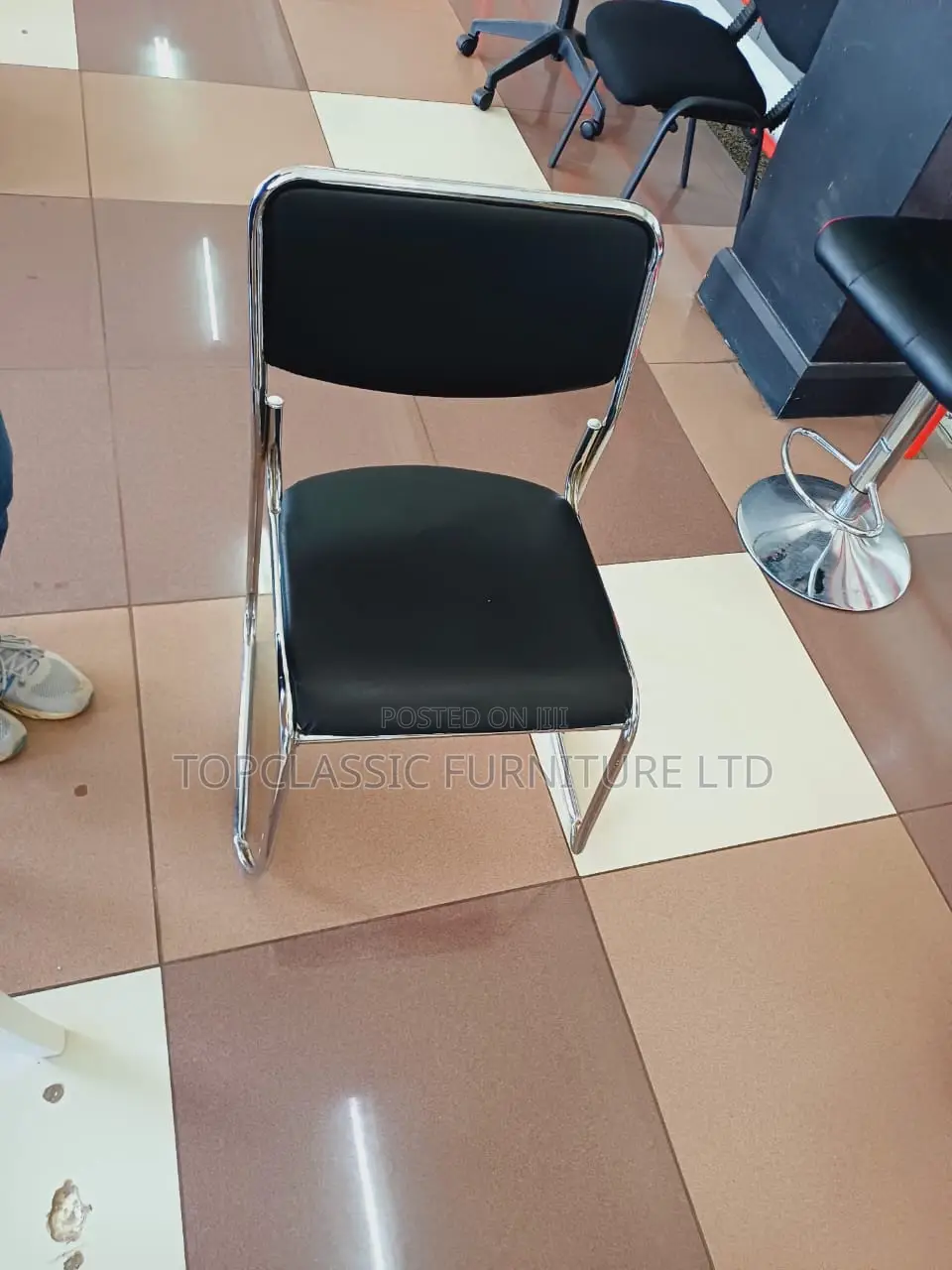Waiting /CFA Chair/Office Chair