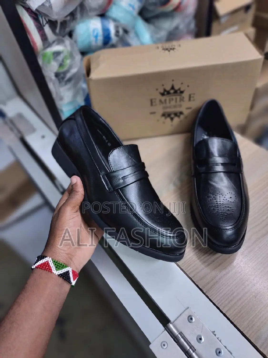 Empire Laceless Shoes