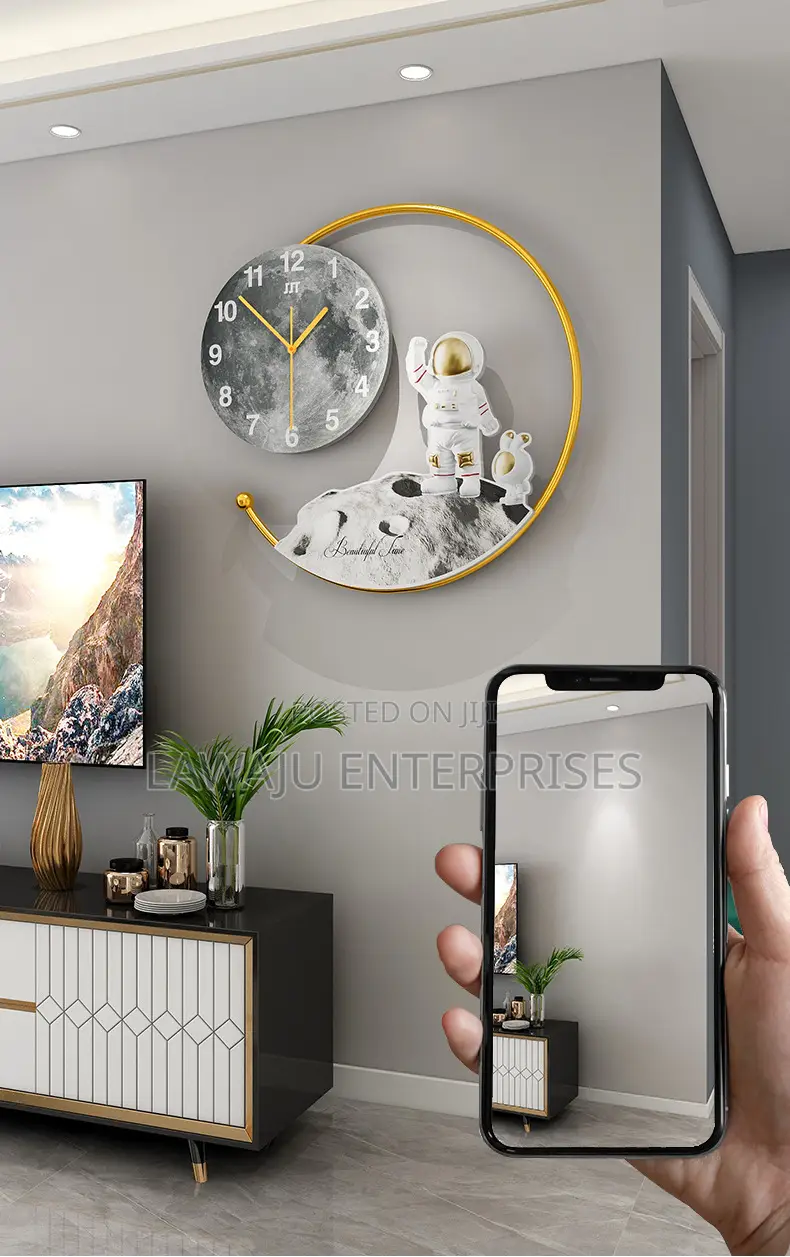 Nordic Astronaut Fashion Wall Clock