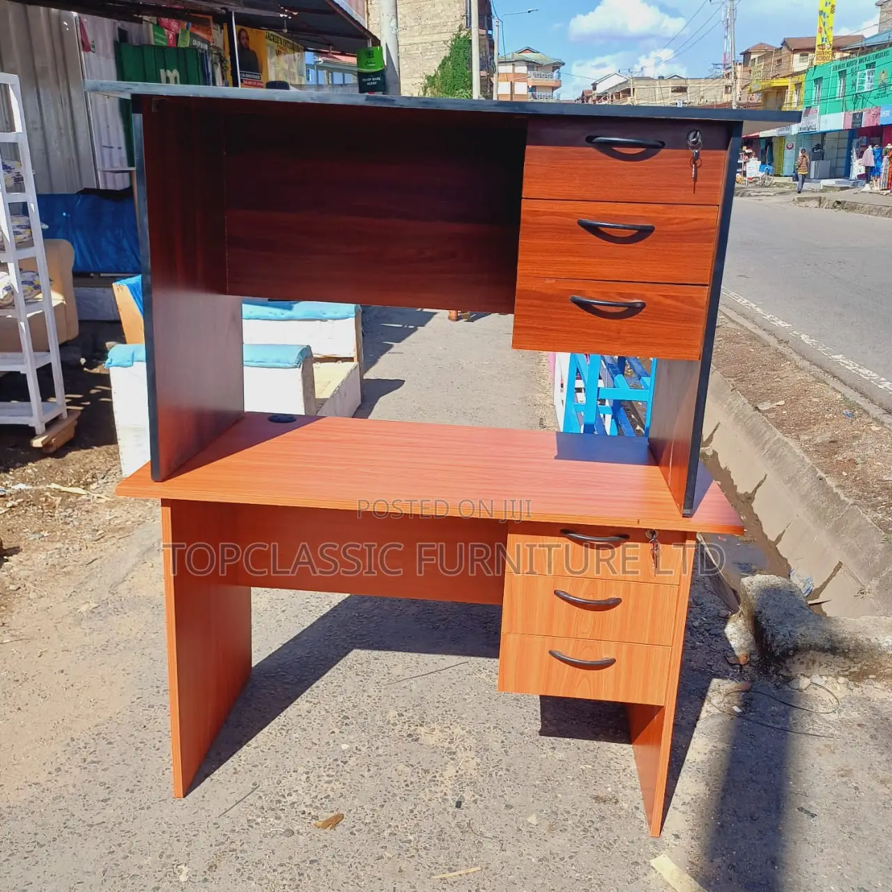 QUALITY OFFICE DESKS Available (Payment on Delivery)