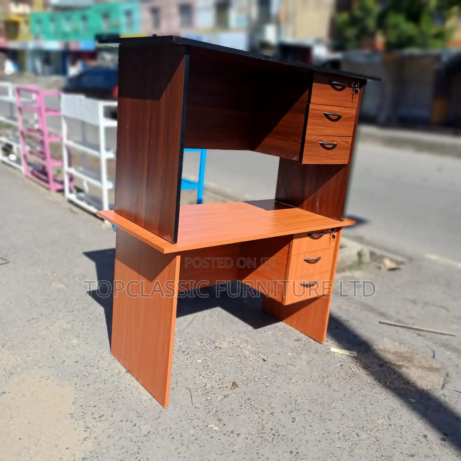 QUALITY OFFICE DESKS Available (Payment on Delivery)