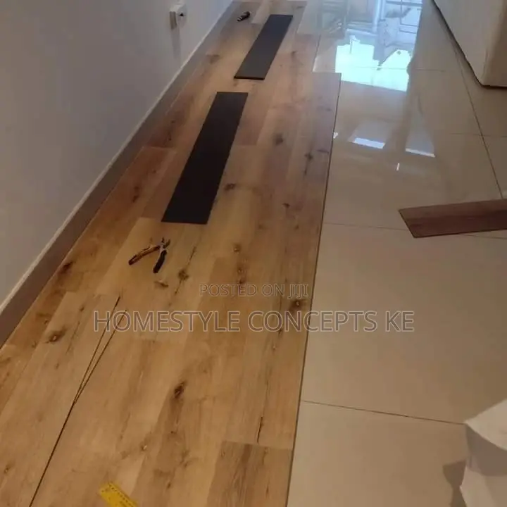 Water Resistant and Scratch Free Floor Laminate Board Instal