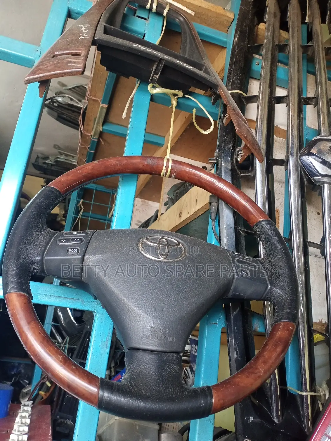 Toyota Harrier Steering Wheel and Air Bag
