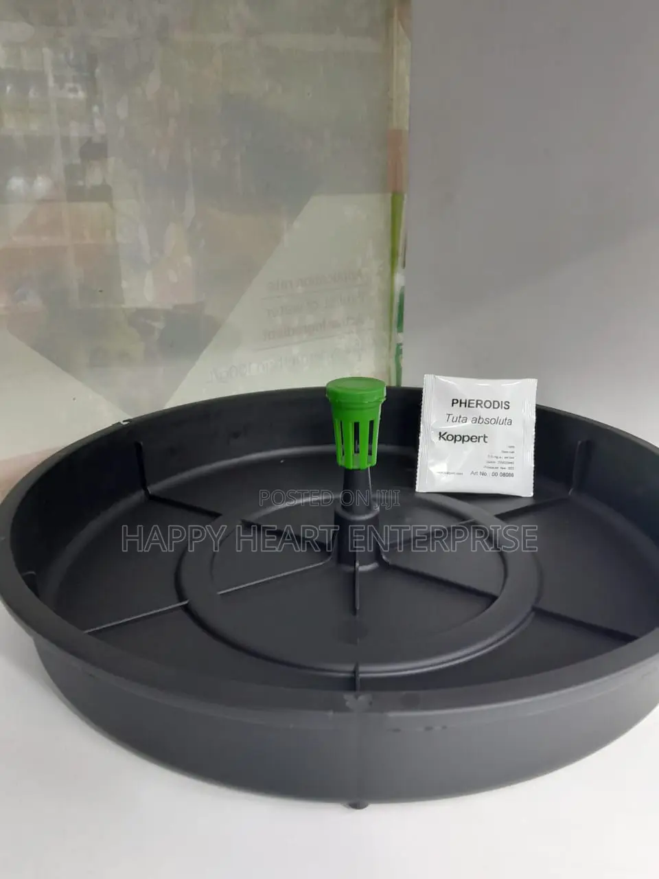 Tutasan And Pheromone Trap (Complete)