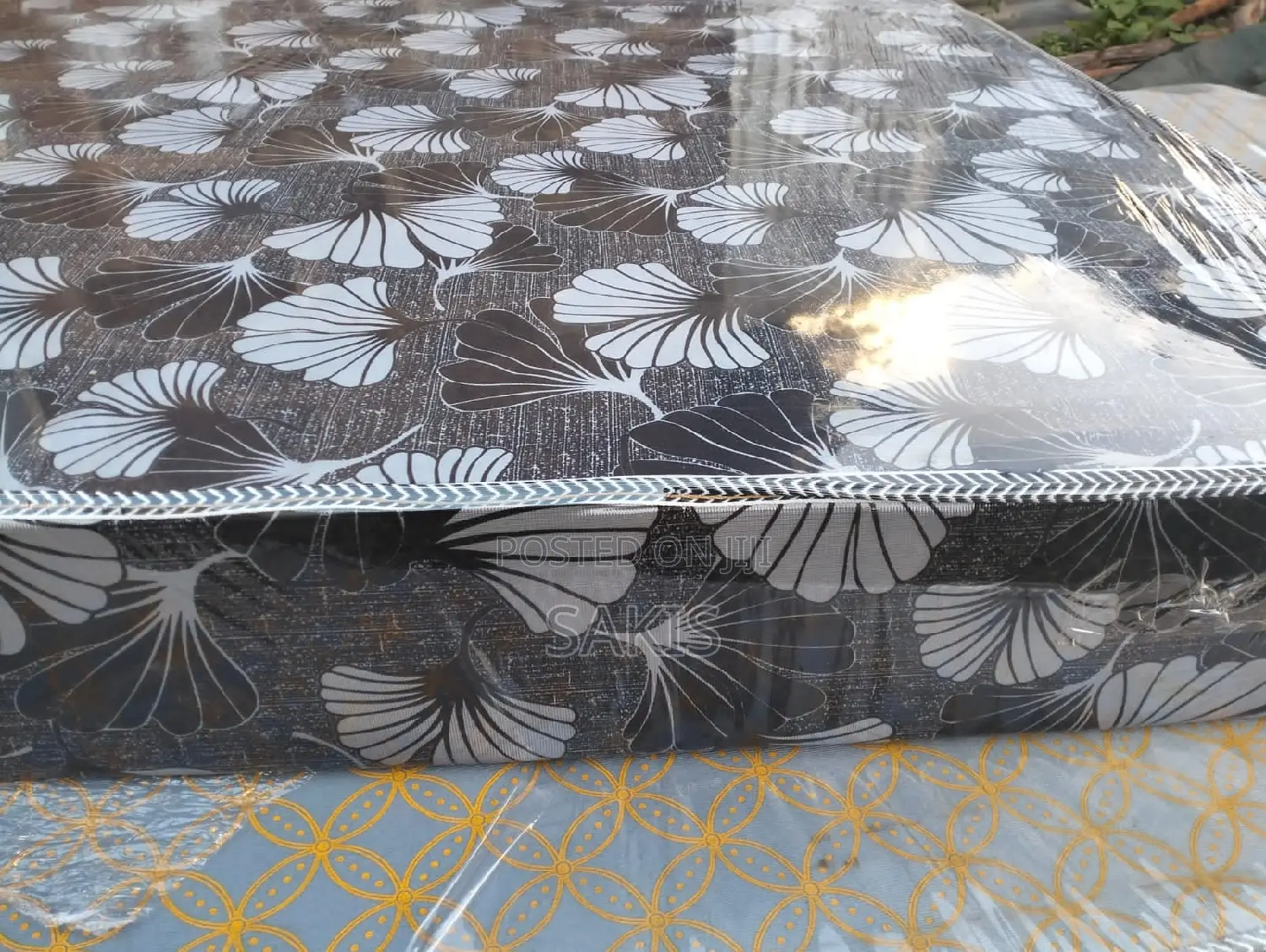 Poo!! 6inch,4 by 6 MD Mattresses. Pay on Delivery.