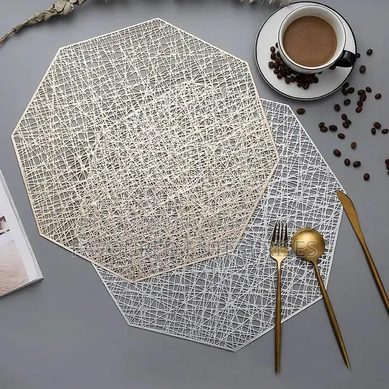 6pc Non-Woven Round Table Mats