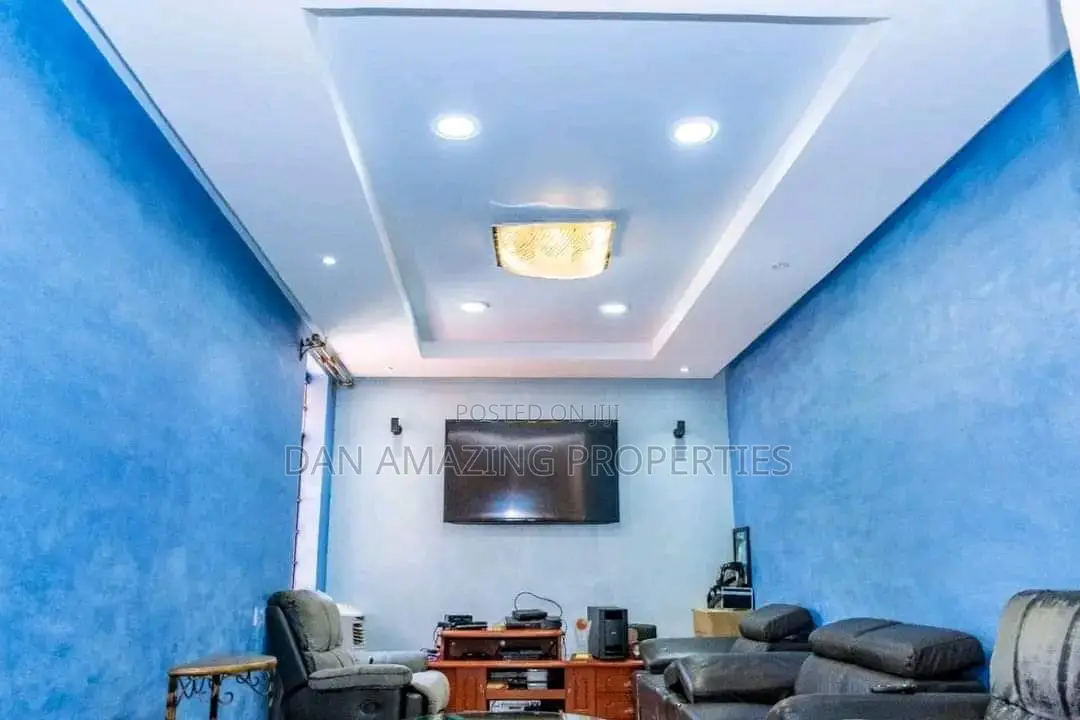 6bdrm Villa in Plus Dsq, Lavington for sale