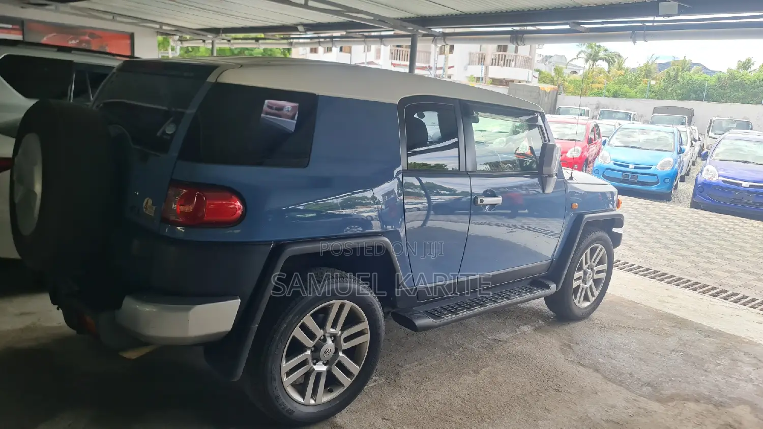 Toyota FJ Cruiser 2016 Blue