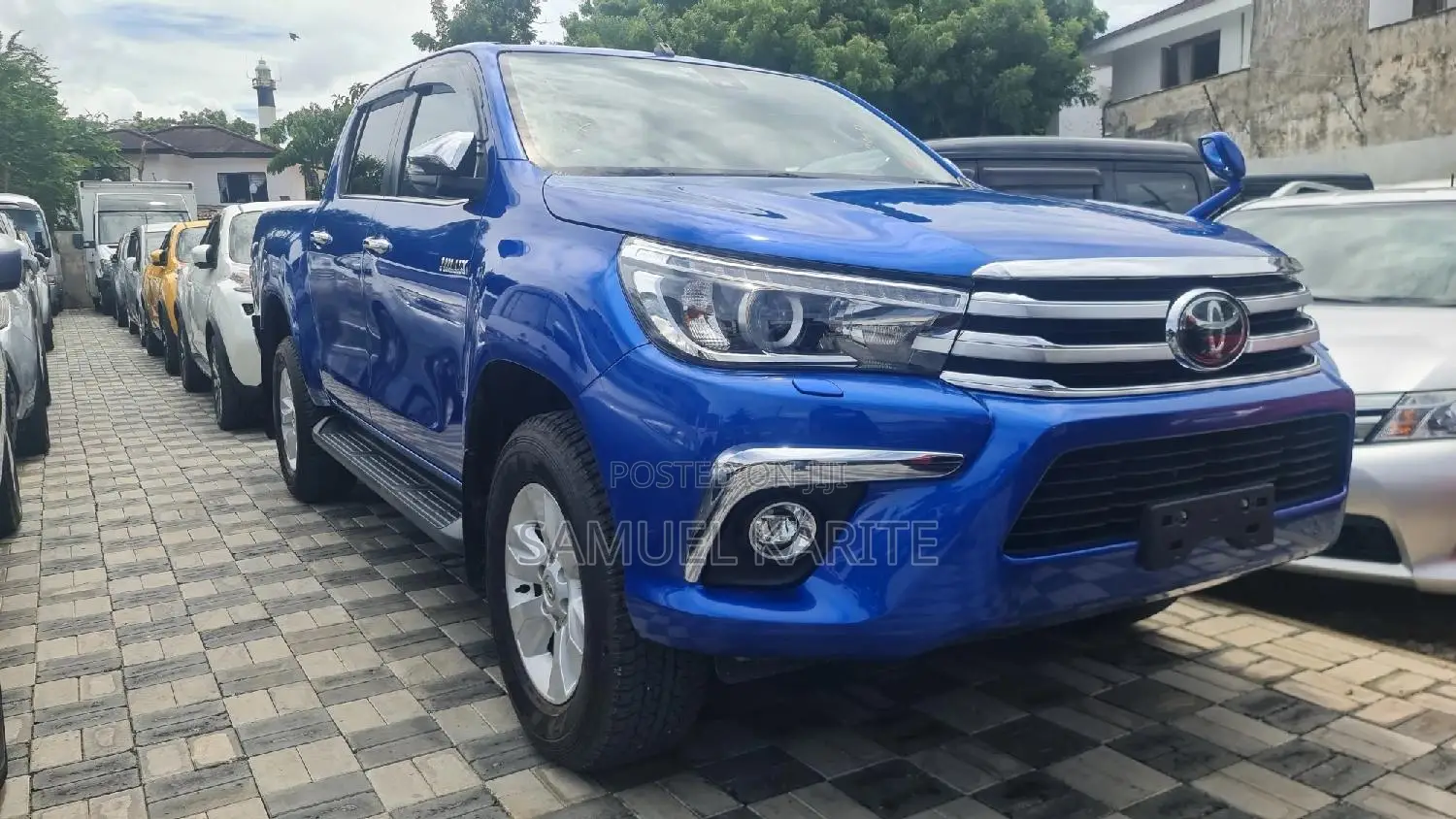 Toyota Hilux 2017 Blue