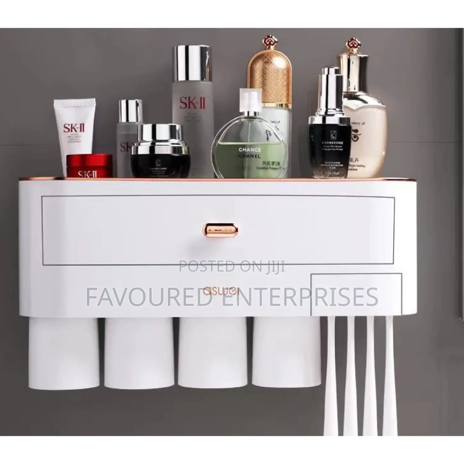 Tooth Brush Holder With Gold Ring