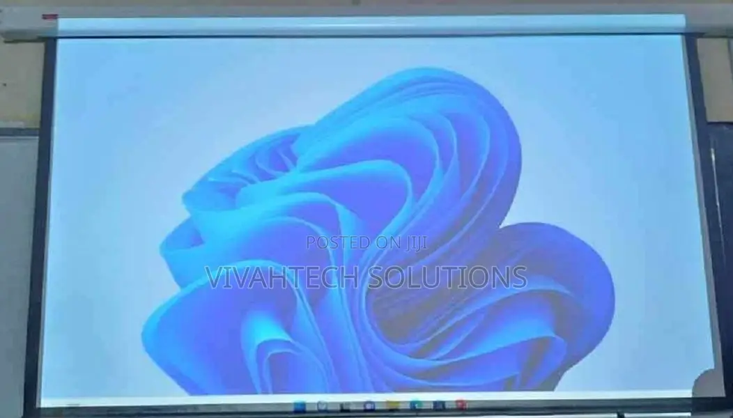 Electric Projector Screen 240cm X 240cm (96"X96")