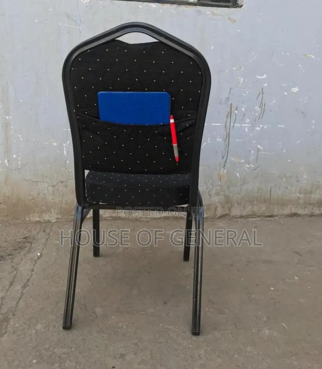 Strong and Comfortable Chair With Metal Legs