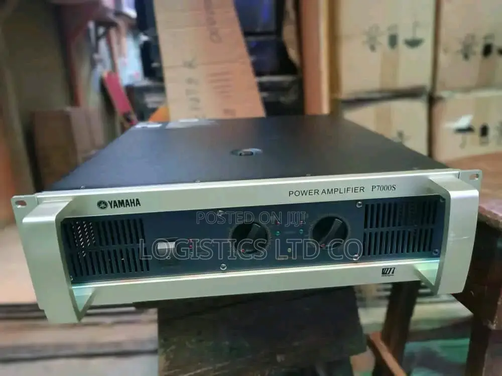 Yamaha P7000S - Two-Channel Power Amplifier (3500W Into 4ohm