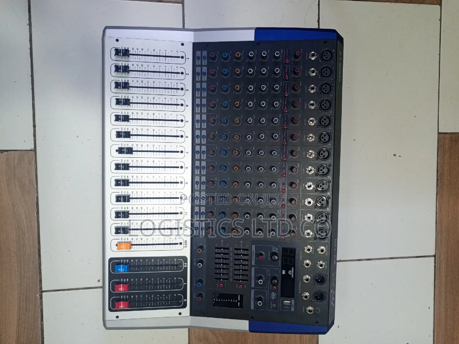 Peavey Kv120 12channel Pro Powered Mixer