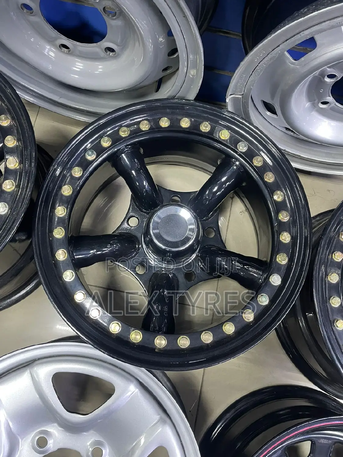Size 16 Inches Landrover Defender Alloy Rims Set