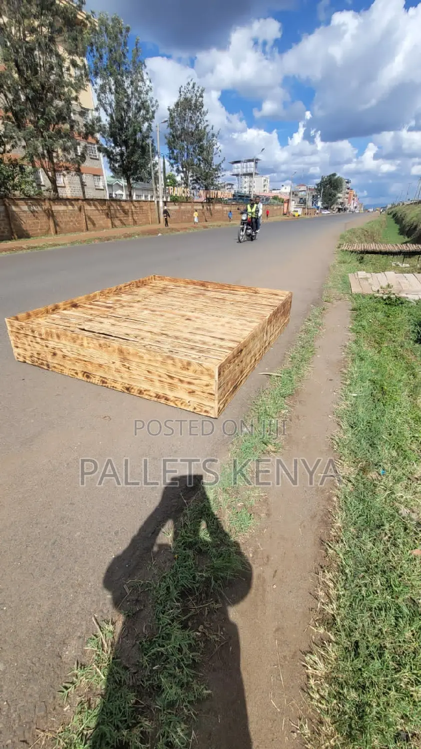 Pallet Bed- 6*6 Pallet Bed. (Q201)
