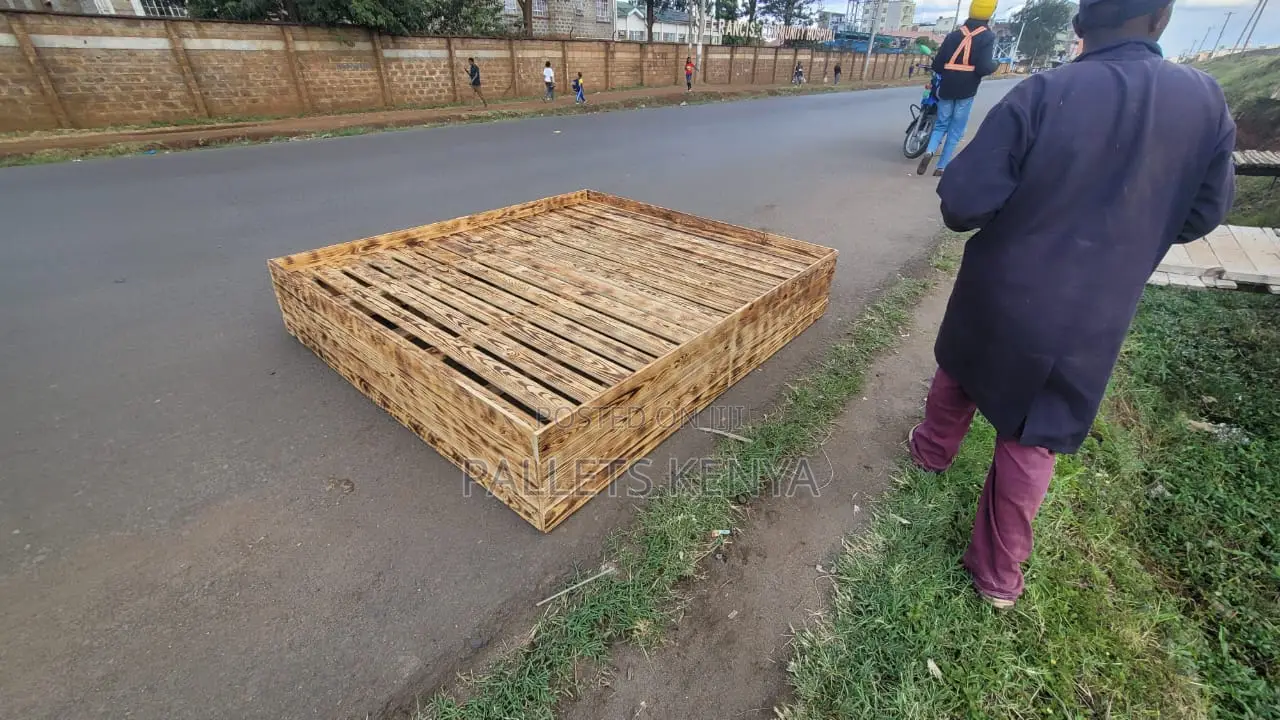 Pallet Bed- 6*6 Pallet Bed. (Q203)