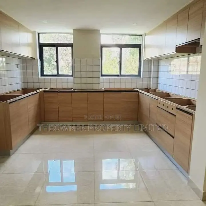 3bdrm Apartment in Loften, Ruaka for sale