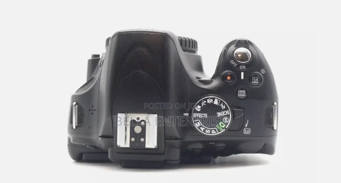 Nikon D5200