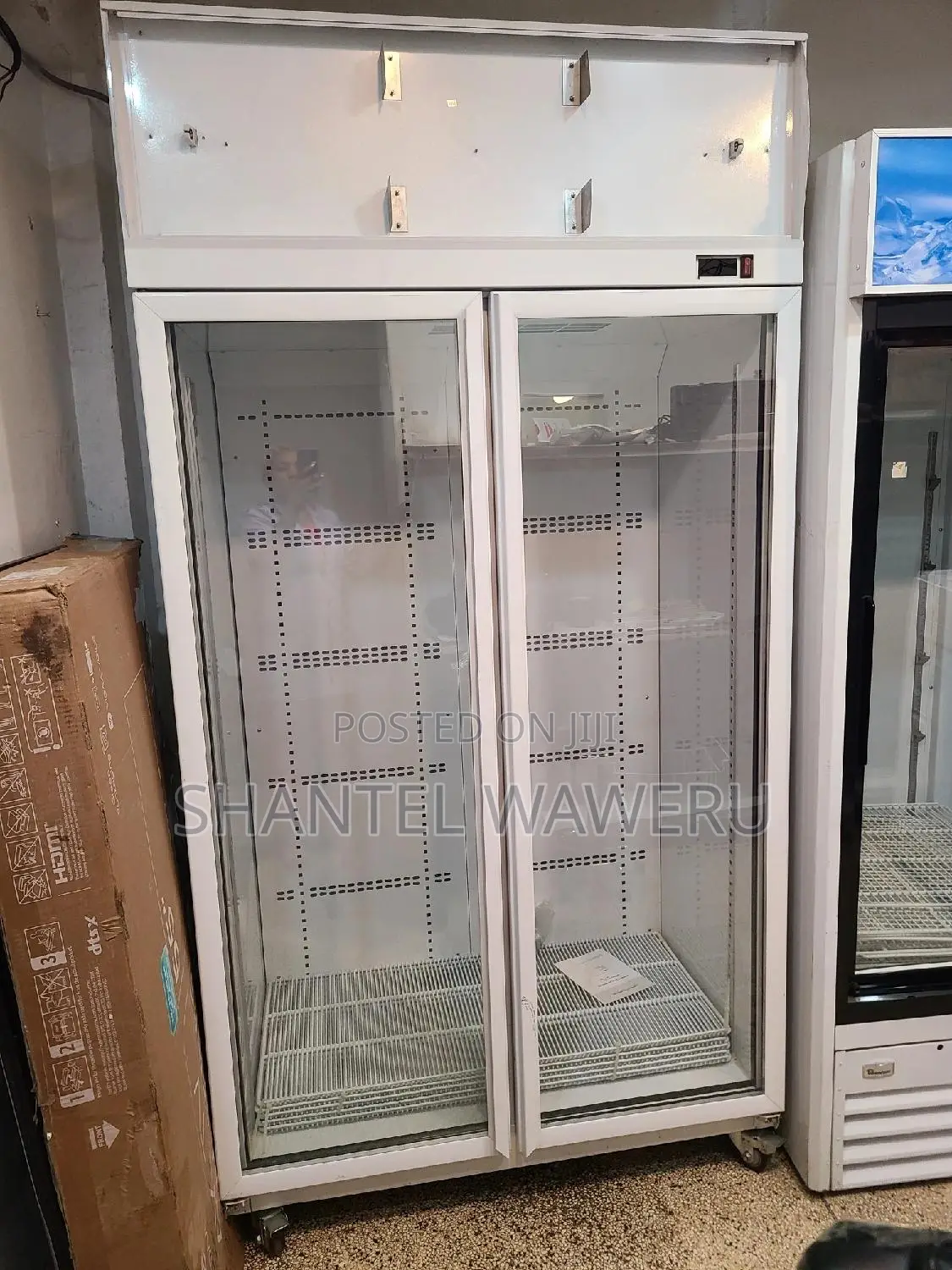 Display Fridge Double Door 1200 Litres