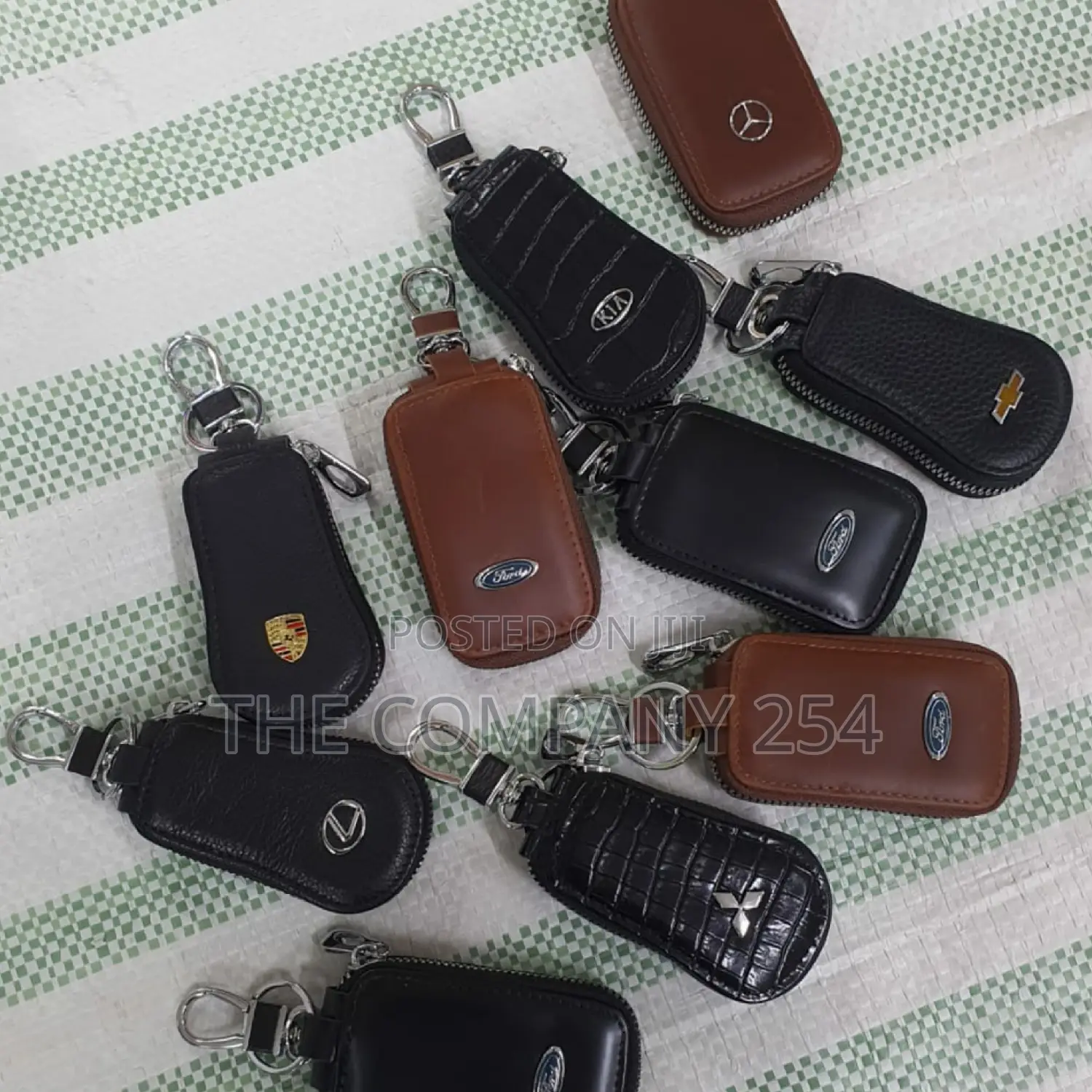 Ford, Lexus, Mitsubishi, Porsche Mercedes 
Car Keys Holder